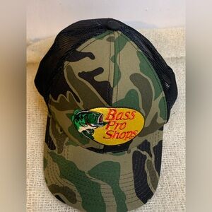 Bass Pro Shop men hat clean